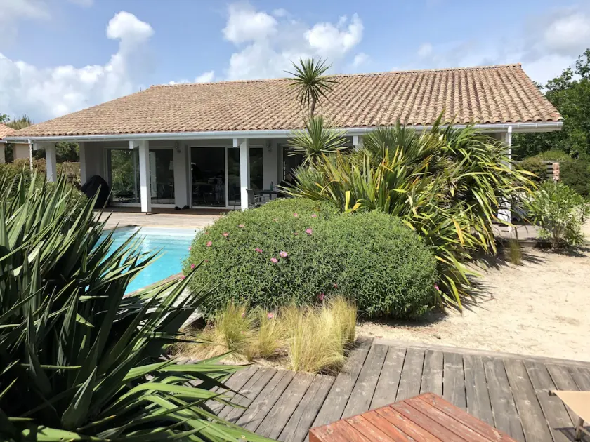 Villa à 5 Minutes de Locéan Dans un Cadre Magnifique - Image 1