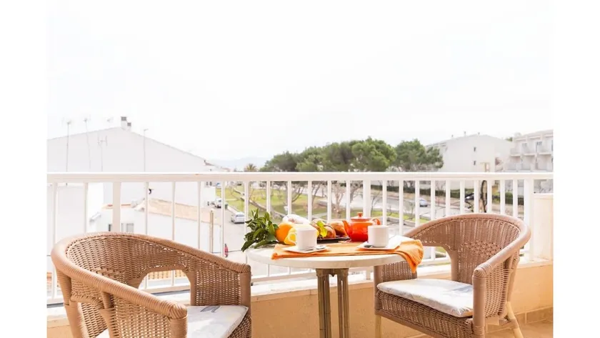 Cozy Apartement in a quien area in front of the sea - Image 1