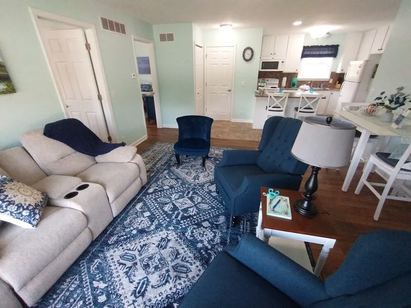 Wayside Guest House  Clean, Cozy, Comfortable, Convenient - Image 1