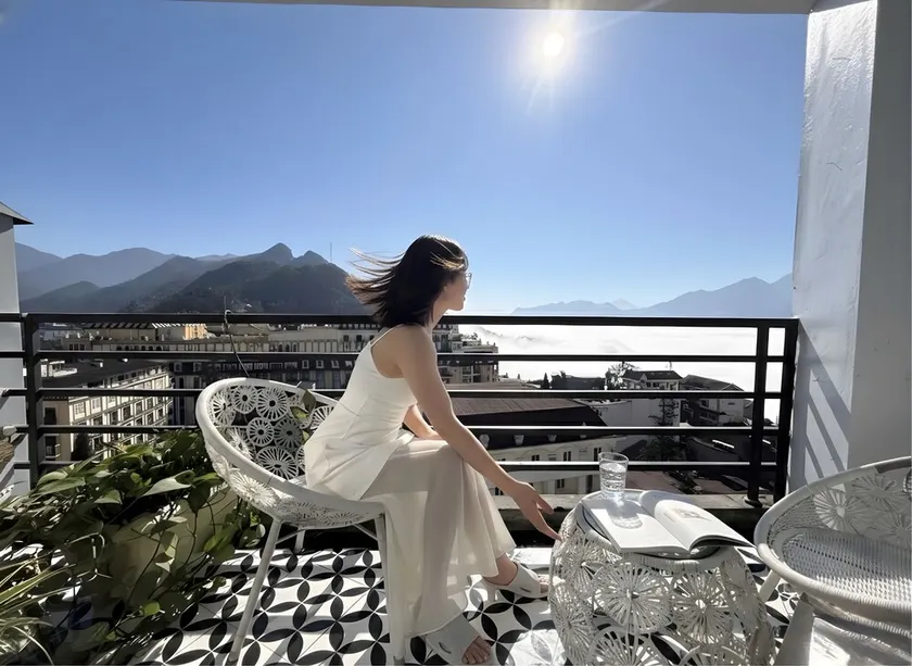 Cloud Chaser Hotel - Image 1