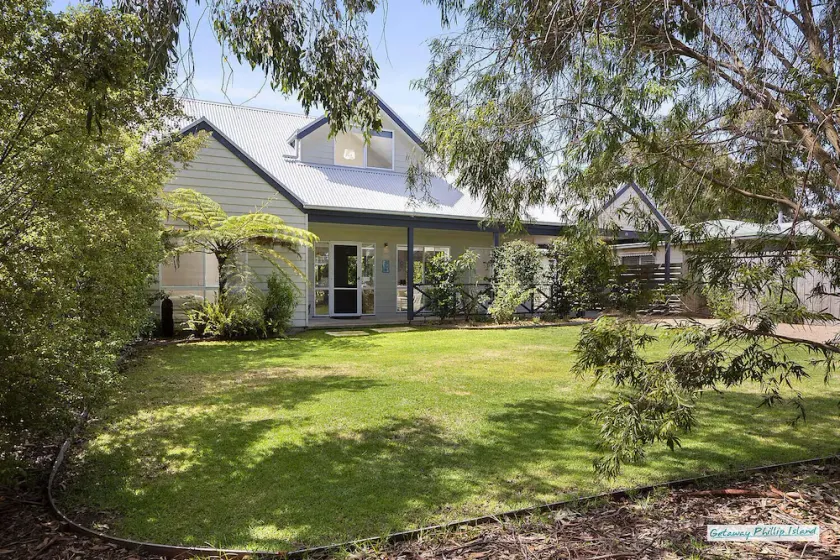 Familienfreundliches Ferienhaus auf Phillip Island, 4 Schlafzimmer, 2 Bäder, 2 Wohnbereiche, haustierfreundlich - Image 1
