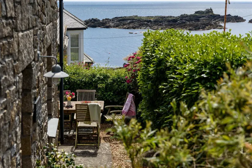 Architect designed brand new Cornish cottage in Mousehole - Image 1