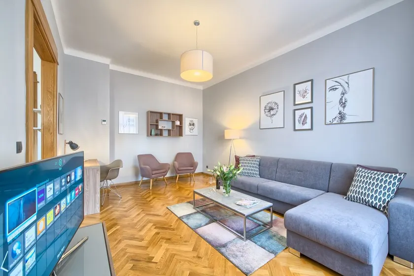 Luminoso e spazioso appartamento storico con 2 camere da letto | Dusni - Image 1