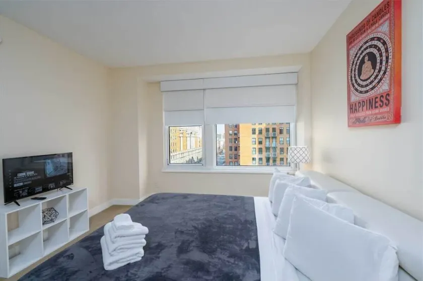 2 BR Fully Furnished Apartment at Penn Quarters - Surrounded by Best Restaurants in Town - Image 1