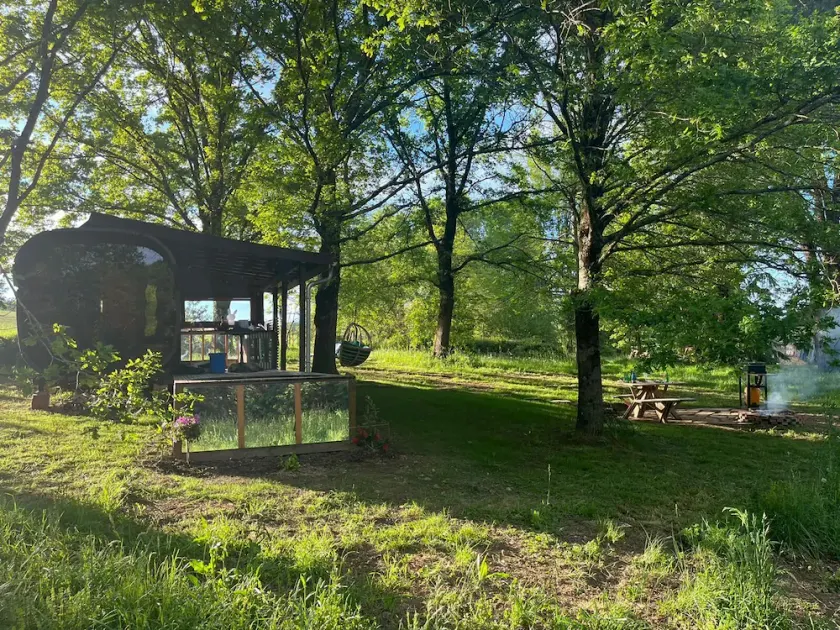 Magnificent wooden chalet lost in the Béarn countryside. - Image 1