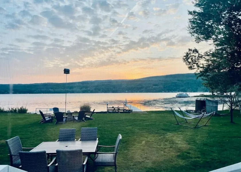 The Garrison on the Lake - Image 1