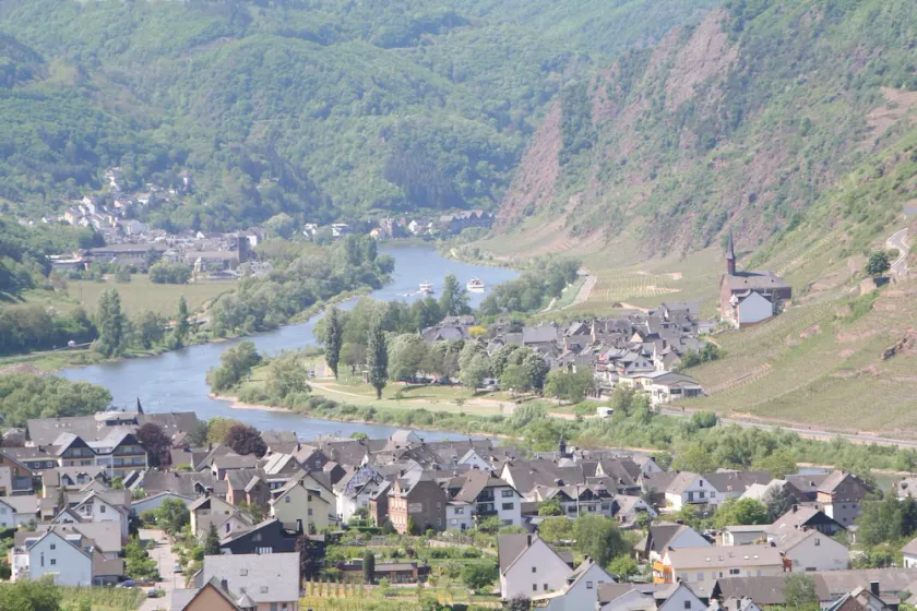 Vacation apartment Nikolausberg, gr. Sun terrace in Valwig, 3 km from Cochem - Image 1