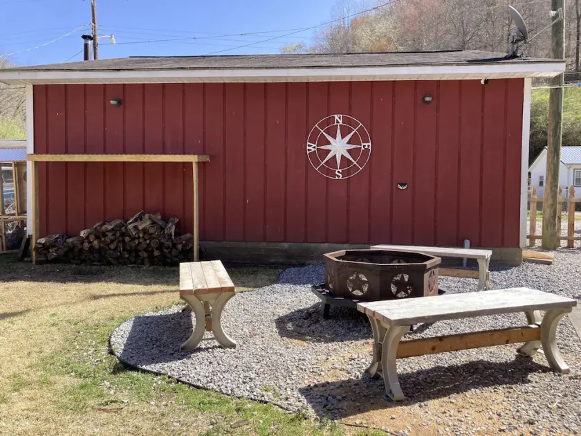 Matewan Riders Retreat with Garage! - Image 1