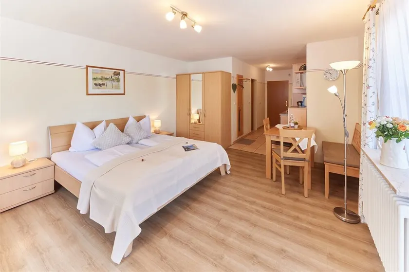Tipo A - apartamento de una habitación planta baja (27 m 2) con sala de estar compartida, cocina americana, ducha / WC. - Image 1