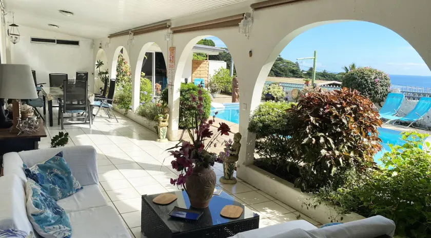 Mahina's Lodge - Image 1
