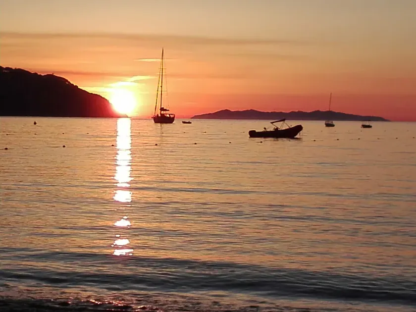 Elba Procchio sea view apartment at two hundred meters from two beaches - Image 1
