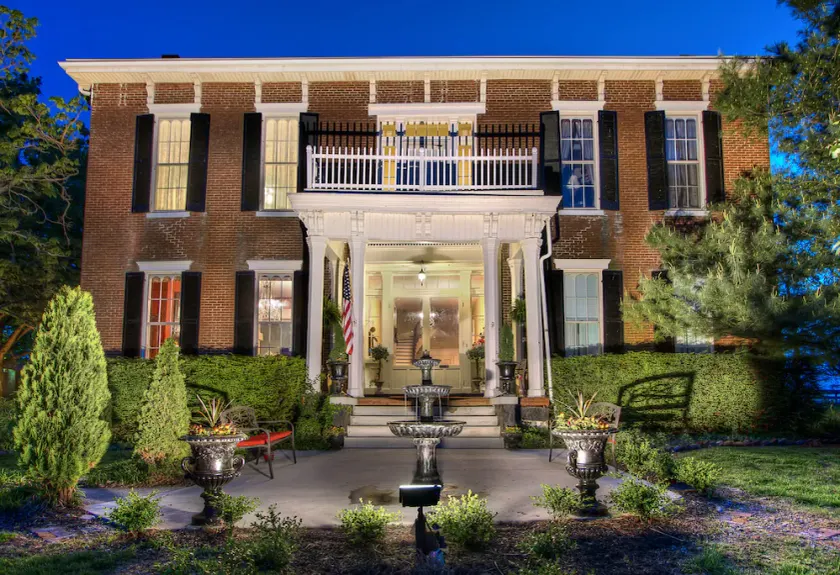 Maple Hill Manor - Image 1