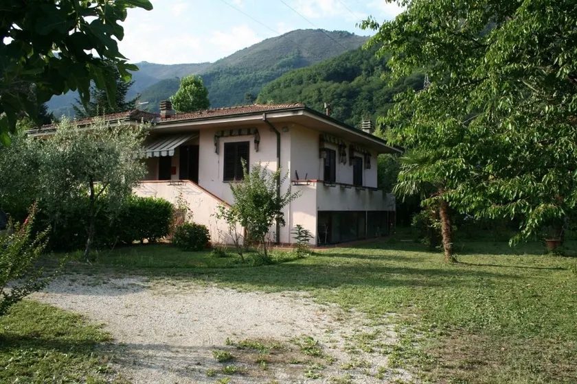 Looking for a quiet place? VILLA CASCIANI - Image 1