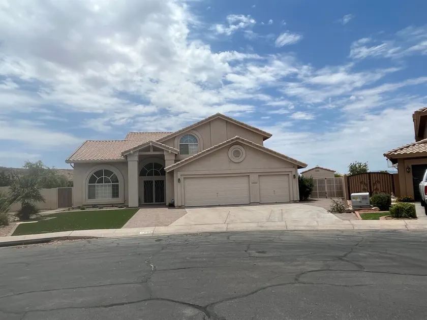 Private Pickleball, Pool & Putt-putt in Phoenix! - Image 1
