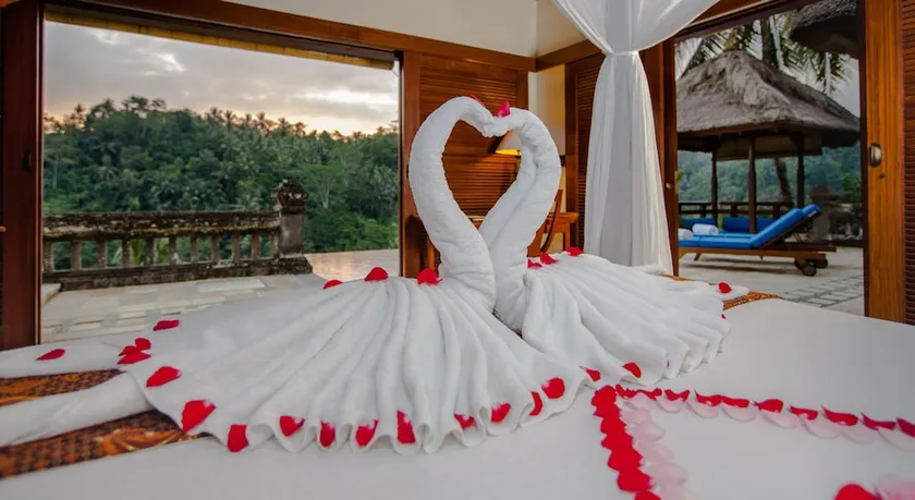 Romantic 1BR private villa for honeymoon, Ubud - Image 1