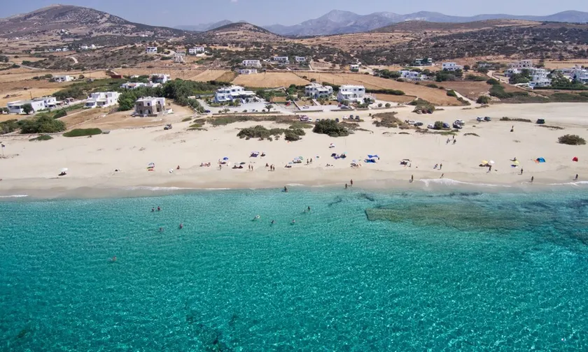 Salty 2Br Apartment Sea View just a few steps from Glyfada beach Naxos - Image 1