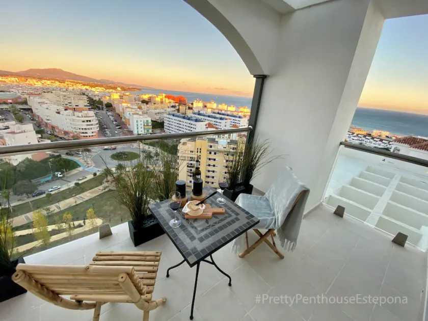 Vivre au plus haut étage dans le Pretty Penthouse Estepona! - Image 1