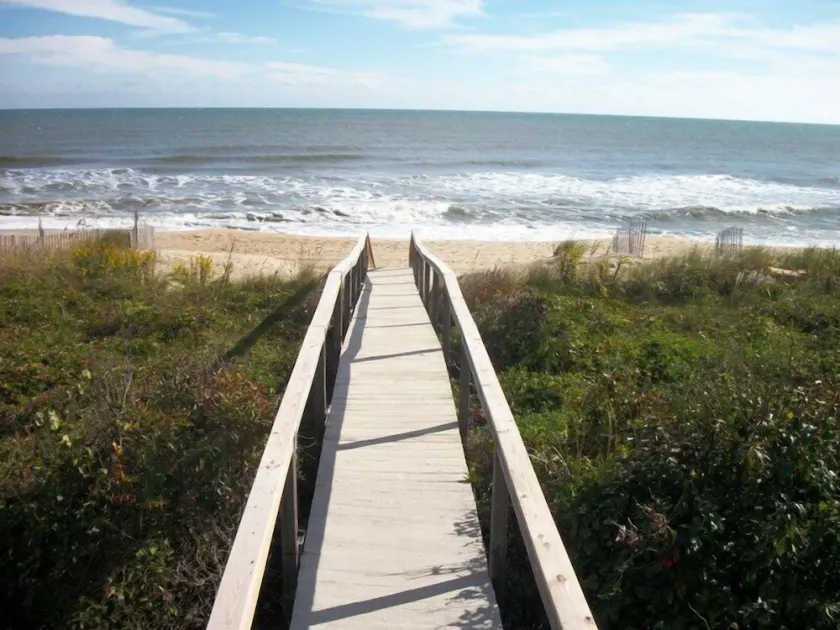 Oceanfront House on the beach at Croatan - Image 1