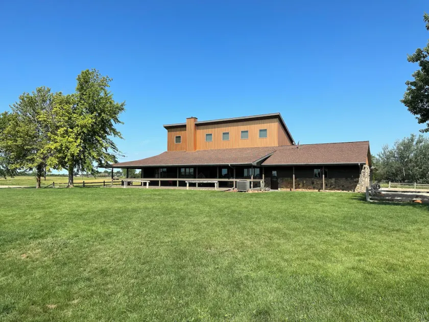 7 Bedroom Country Lodge Close to Town - Rooster Roost Ranch Lodge - Image 1
