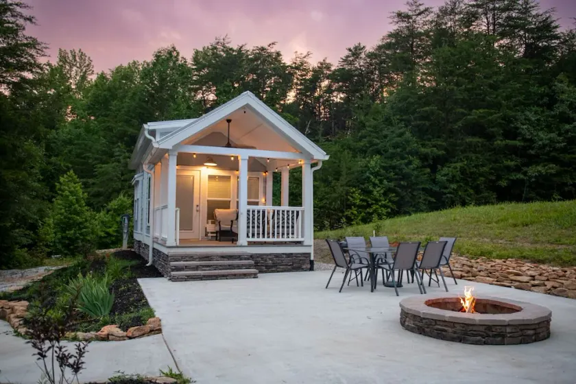 The Jocassee Tiny House - Image 1
