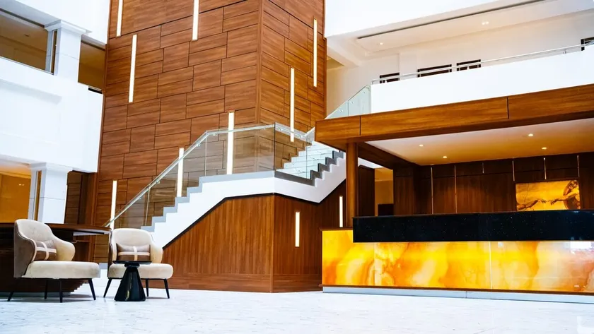 Summit Hotel & Apartments VGC - Image 1