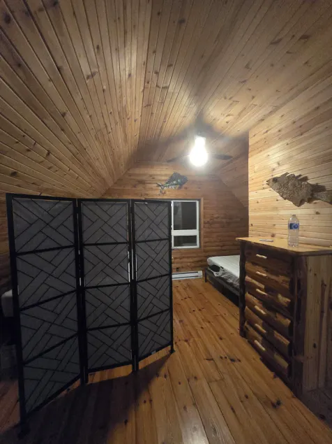 Lake Front Log Cabin - Image 1
