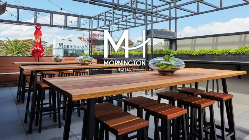 Mornington Hotel - Image 1