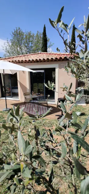 In the calm of green Provence<br>3 *** - Image 1