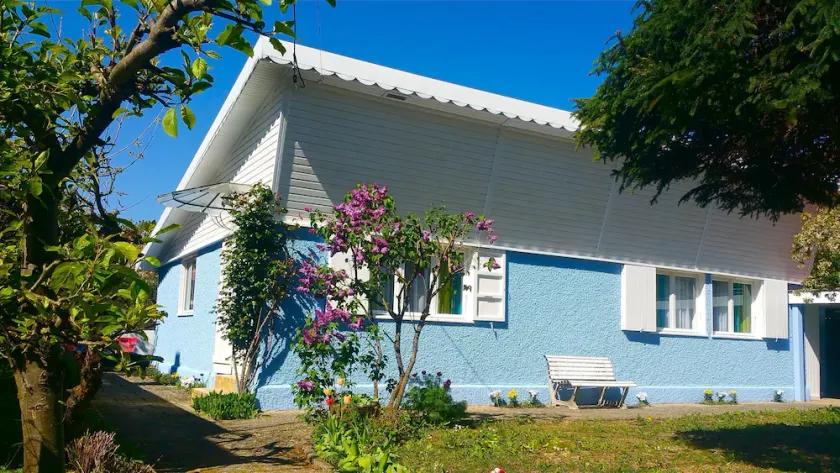 Stille hus og have, 200 m fra søen, cykelstien og butikker - Image 1