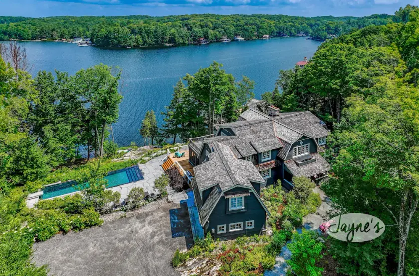 Exquisite 8 bed, 7 bath cottage on Lake Joseph boasting infinity pool + hot tub! - Image 1