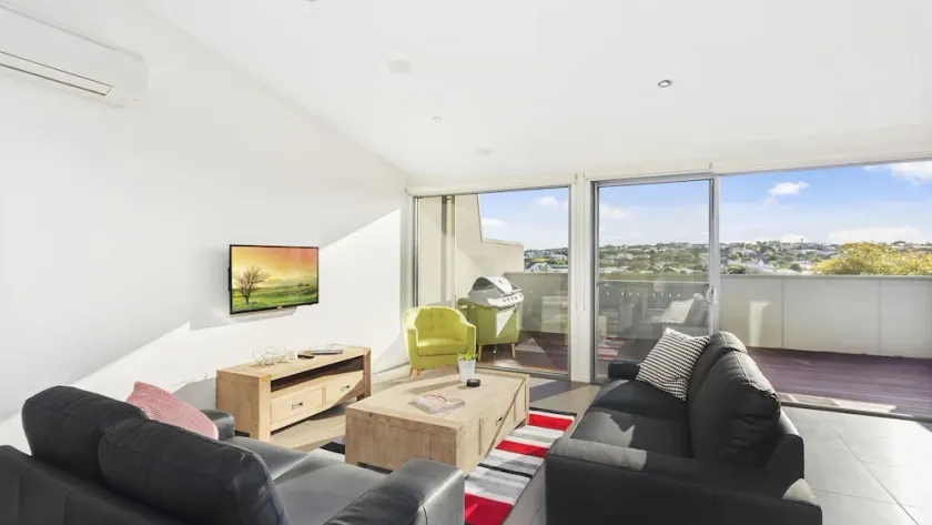 Beachside83 Ocean Grove - Image 1