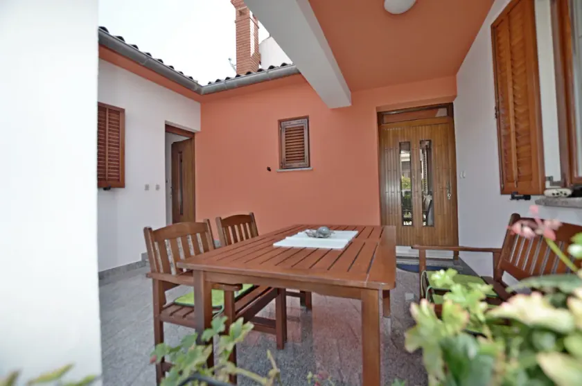 Apartment Ljiljana - Image 1