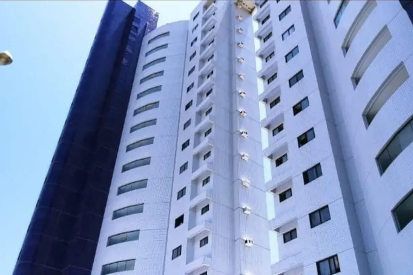 Condominio com Piscina na Praia de Ponta Negra - Image 1