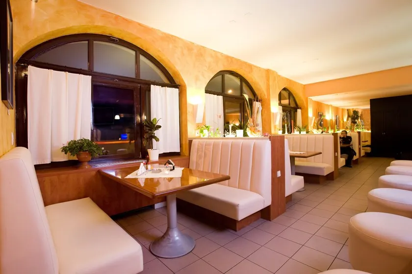 Hotel N - Image 1