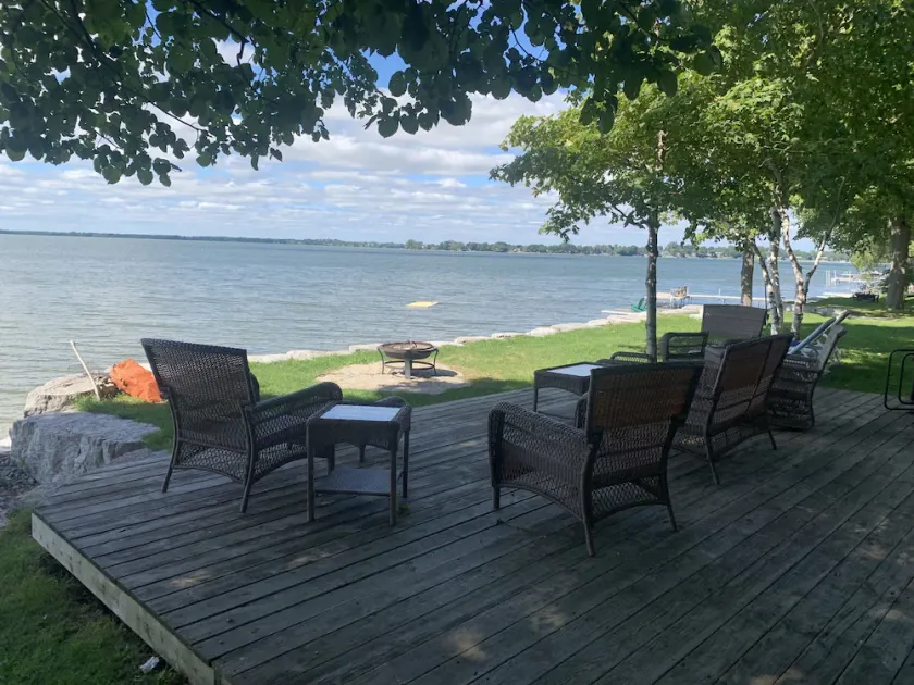 West Lake Cottage - Image 1
