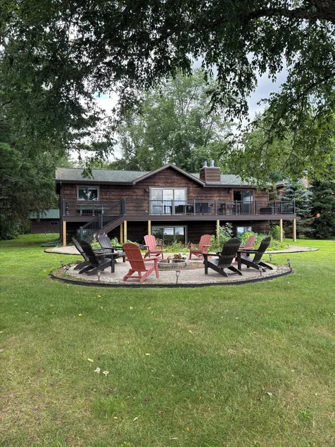 Castle Rock Lakefront Getaway / 5BR/ Sleeps 10 + Fire Pit - Image 1
