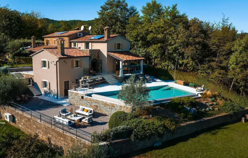 Gorgeous home in Gracisce - Image 1
