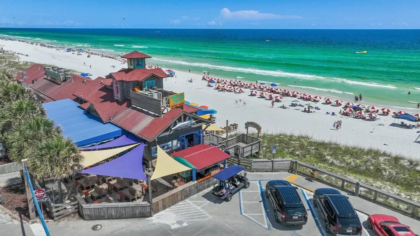 Blue Surf Beach Getaway - Image 1