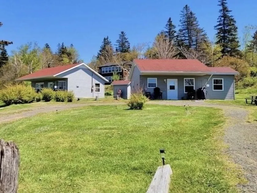 Stargazers Cove Cottages: OTTER COTTAGE - Image 1