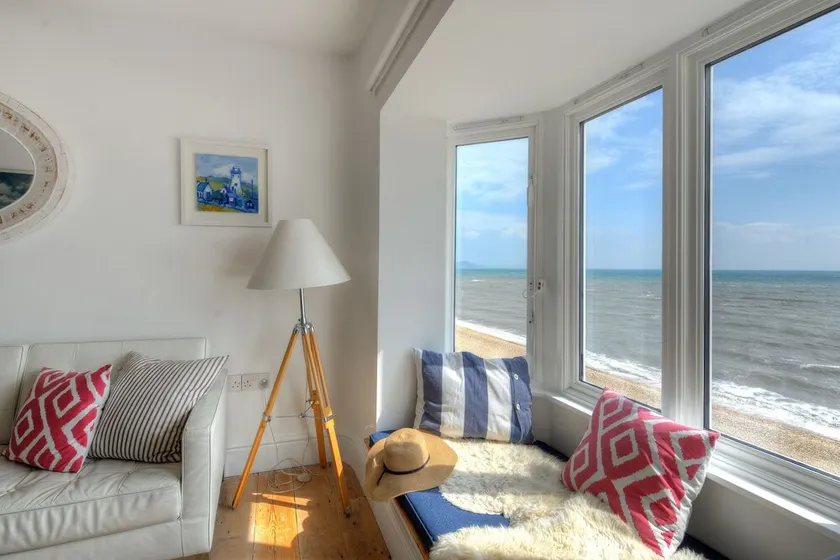 STARFISH, family friendly, luxury holiday cottage in Lyme Regis - Image 1