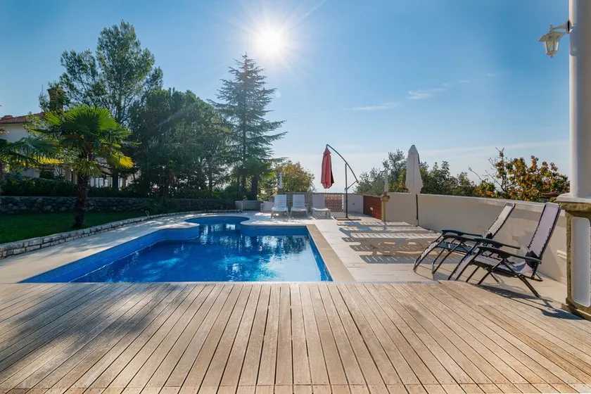 Etværelses lejlighed med en swimmingpool Opatija - Pobri, Opatija (A-16390-a) - Image 1