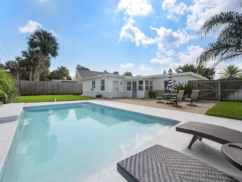 SaltRunner: Updated 3/2 home with Private Pool - Image 1