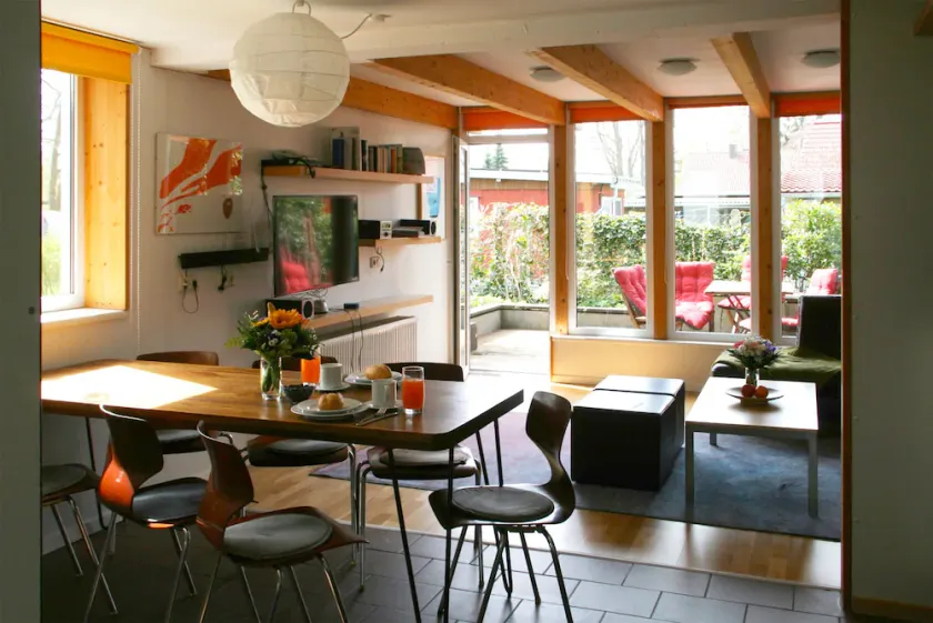 Family-friendly terraced house for up to 7 people, WLAN, pets allowed - Image 1