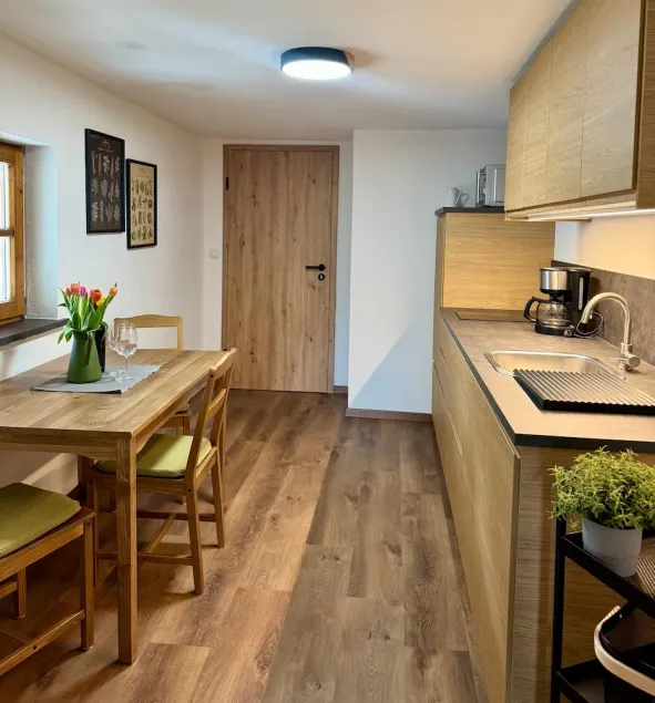 Ferienwohnung Schlafende Hexe, 1-2 Personen, 40 qm, Balkon, ruhige Lage - Image 1