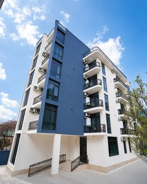 PARALLEL Apartments - Image 1