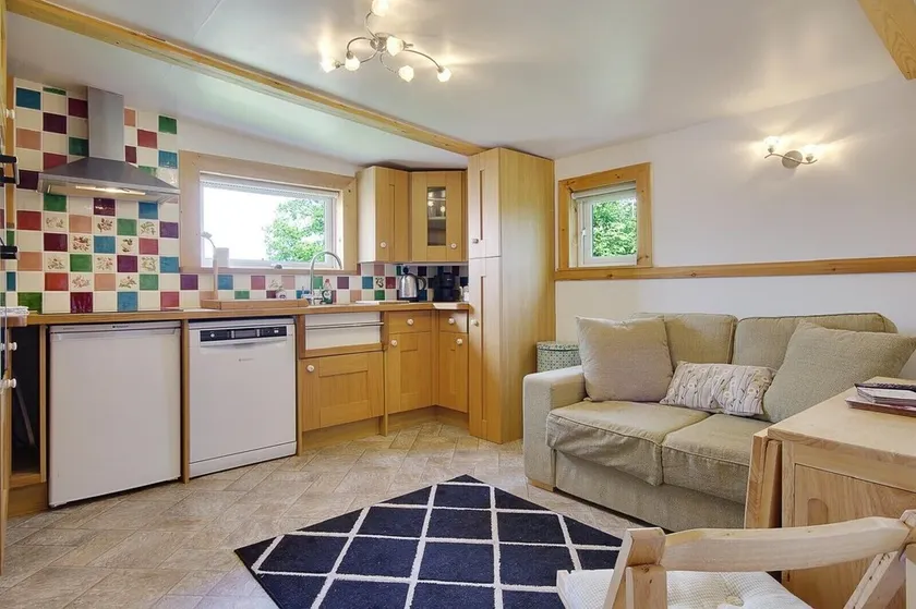 \"The Ferns\" One Bedroom Country Lodge - Image 1