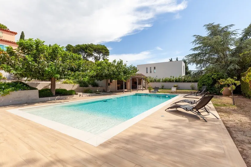Apartamento 'Havre De Paix' con piscina compartida, terraza privada y Wi-Fi - Image 1