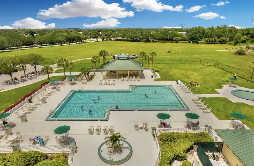 Paradise in Fort Myers - Image 1