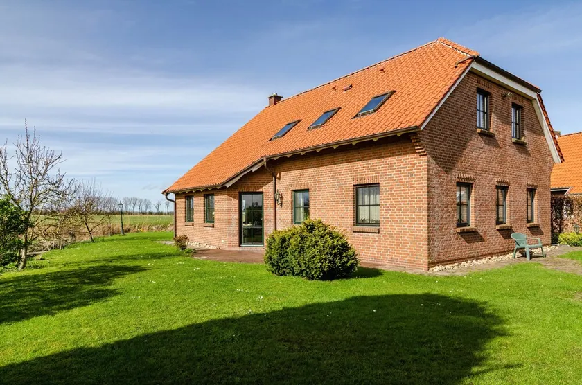 Ferienwohnung 'Ostfriesland' mit privater Terrasse und privatem Garten - Image 1