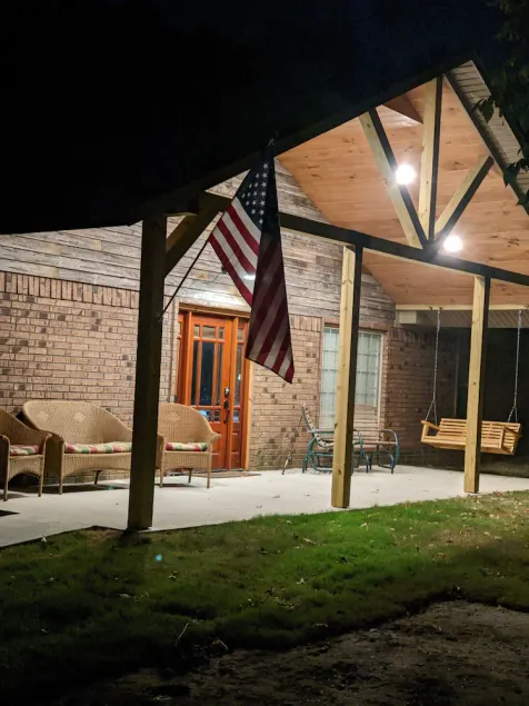 Hunting lodge, weekend getaway, family gatherings. private country setting. - Image 1